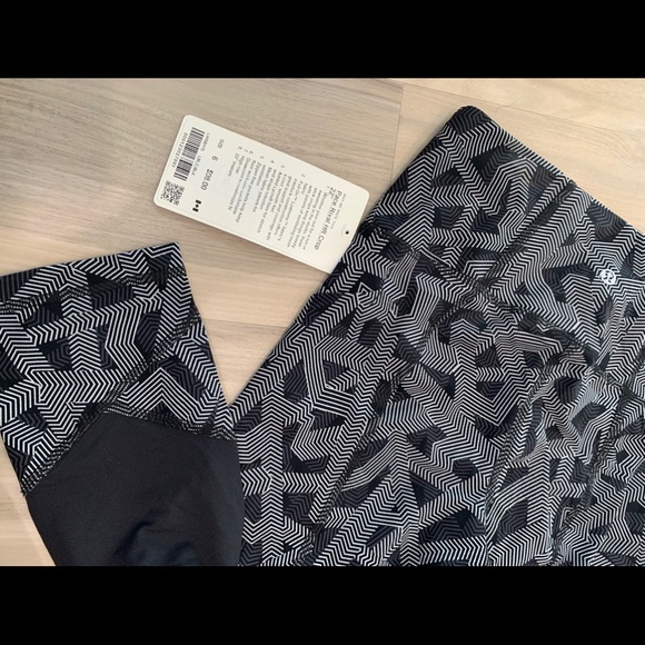 Lululemon Pace Rival HR Crop 22” - Picture 3 of 4